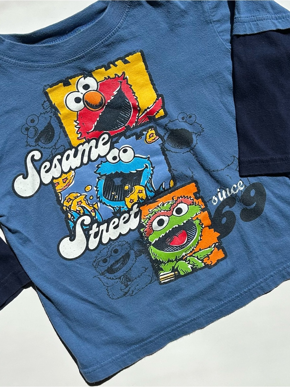 Vintage Y2K Sesame Street Blue Long-Sleeve Tee with Multicolor Characters